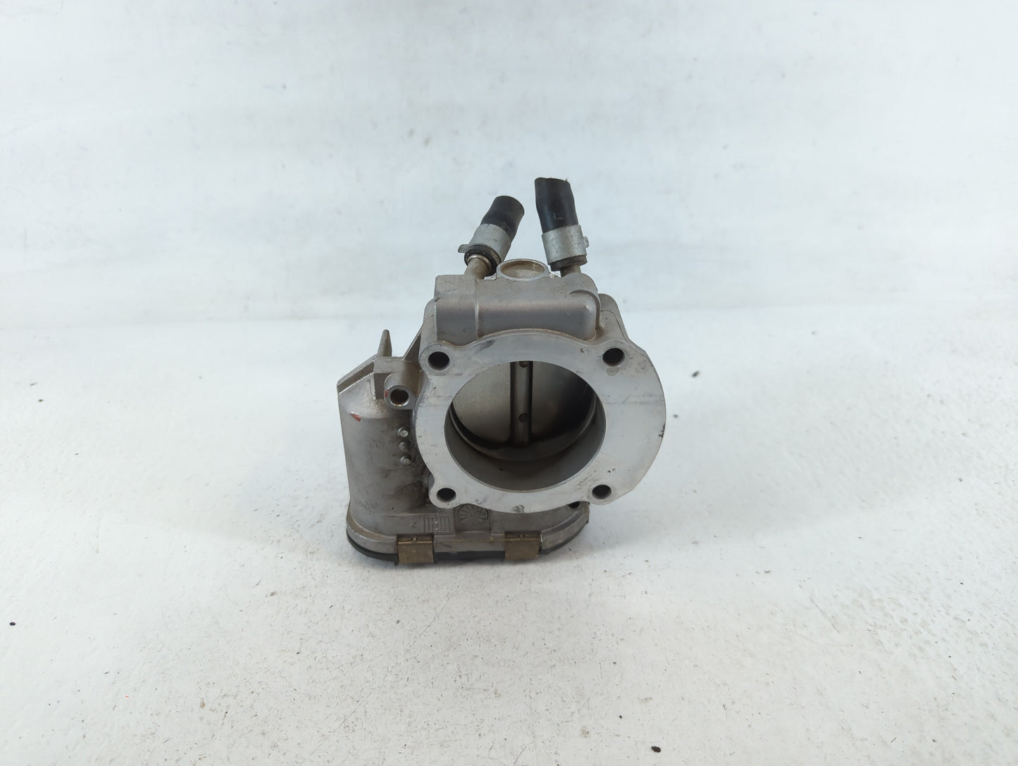 2011-2015 Kia Optima Throttle Body P/N:35100-2G710 Fits Fits 2011 2012 2013 2014 2015 2016 OEM Used Auto Parts - Oemusedauto