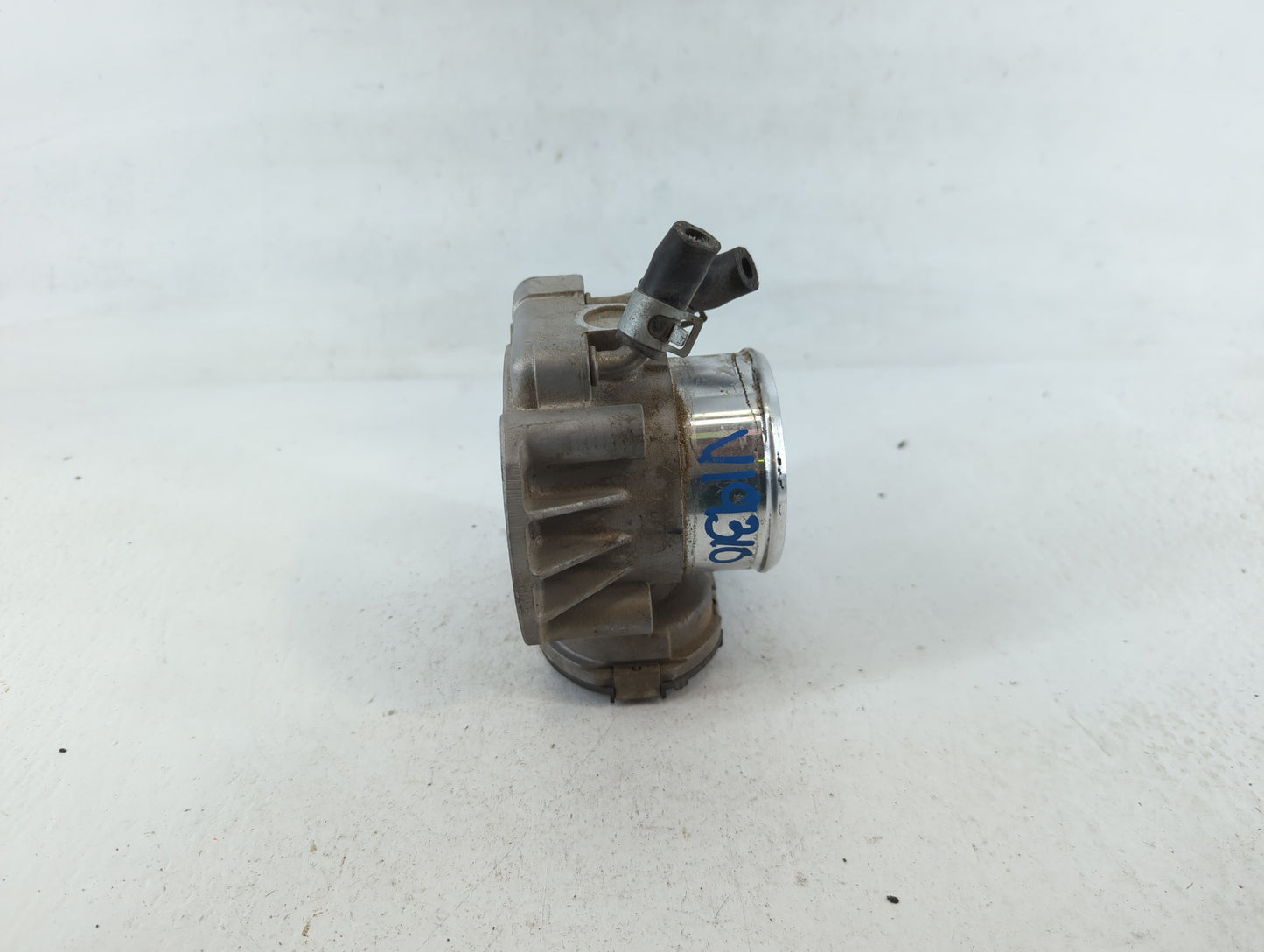 2011-2015 Kia Optima Throttle Body P/N:35100-2G710 Fits Fits 2011 2012 2013 2014 2015 2016 OEM Used Auto Parts - Oemusedauto