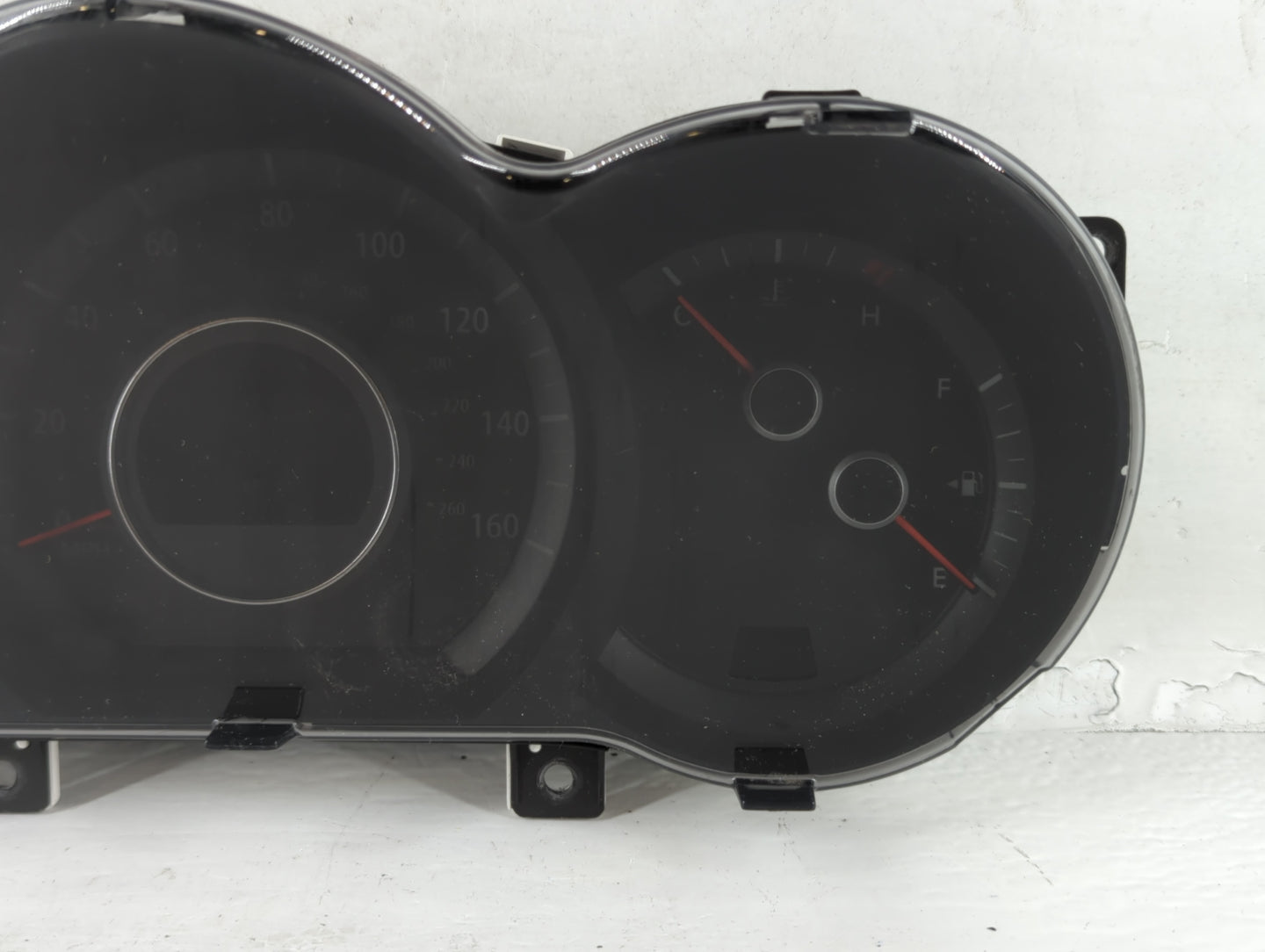 2012-2013 Kia Optima Instrument Cluster Speedometer Gauges P/N:94001-2T322 Fits Fits 2012 2013 OEM Used Auto Parts - Oemused