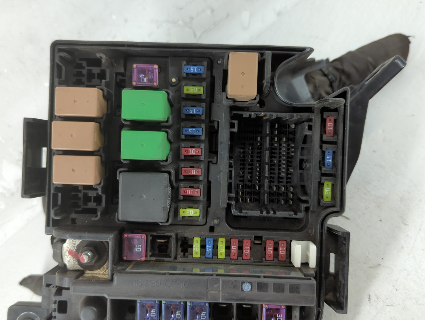 2011-2013 Kia Optima Fusebox Fuse Box Panel Relay Module P/N:91950-2T860 Fits Fits 2011 2012 2013 OEM Used Auto Parts - Oemu