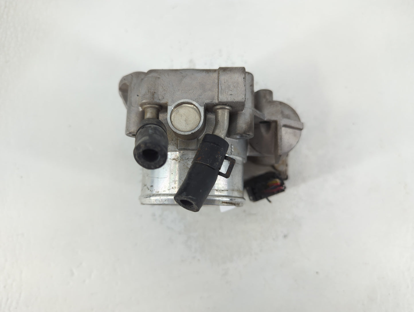 2011-2015 Kia Optima Throttle Body P/N:90 4501 0003 35100-2G710 Fits Fits 2011 2012 2013 2014 2015 2016 OEM Used Auto Parts 