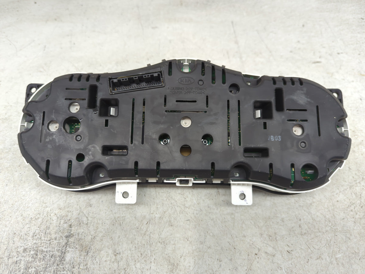2012-2013 Kia Optima Instrument Cluster Speedometer Gauges P/N:94001-2T323 Miles:131K Fits Fits 2012 2013 OEM Used Auto Part