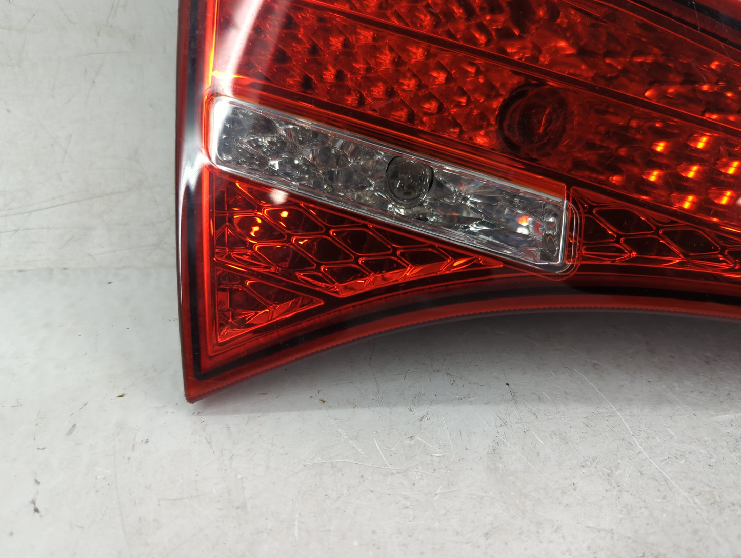 2011 Kia Optima Driver Left Side Tail Light Taillight Deck Lid Mounted - Oemusedautoparts1.com