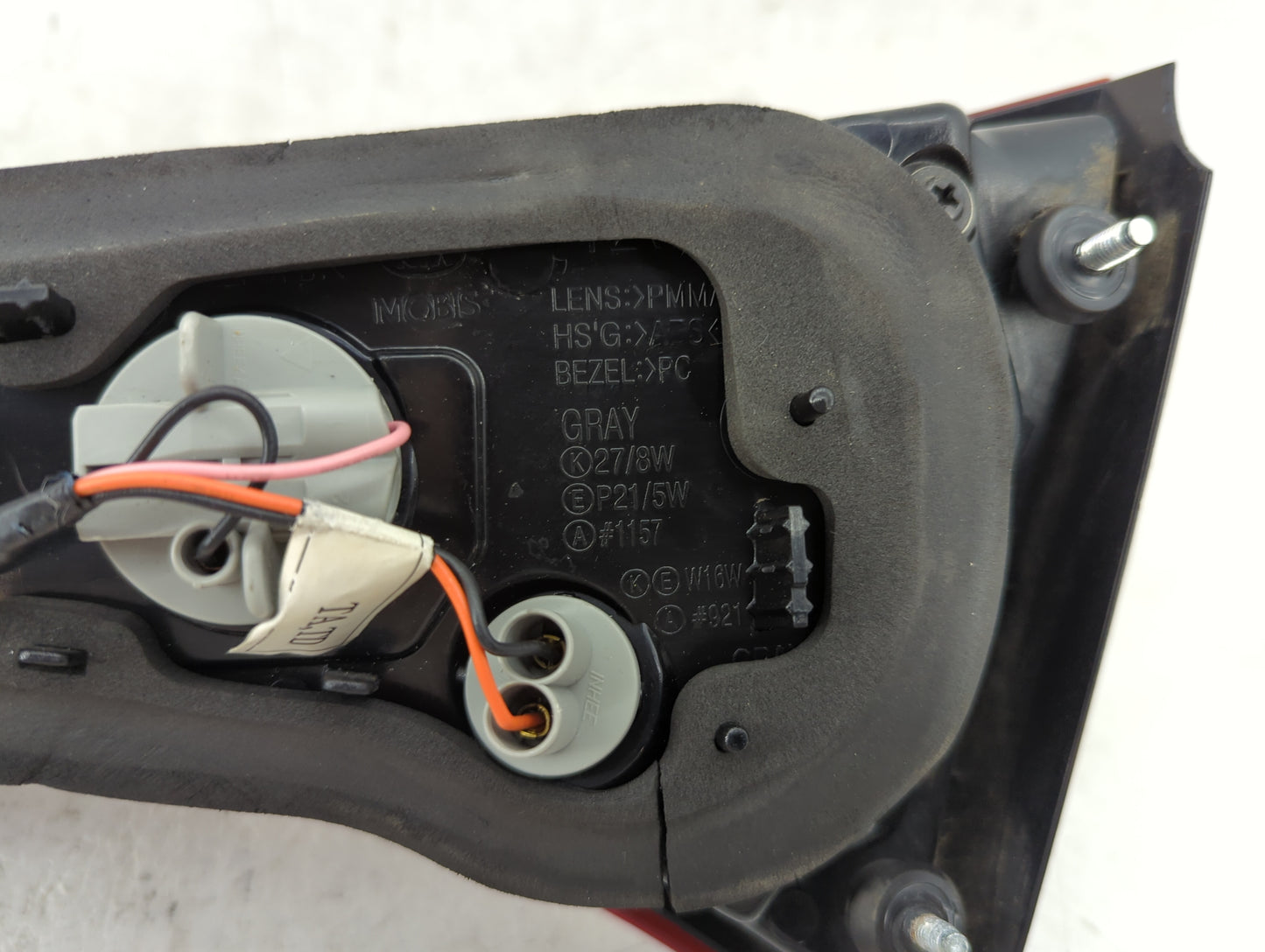 2011 Kia Optima Driver Left Side Tail Light Taillight Deck Lid Mounted - Oemusedautoparts1.com