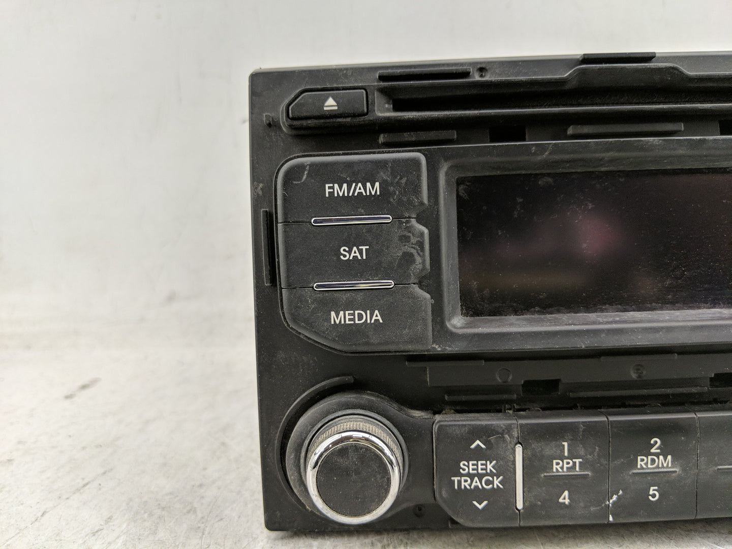 2012 Kia Rio Radio AM FM Cd Player Receiver Replacement P/N:96170-1W900CA Fits OEM Used Auto Parts - Oemusedautoparts1.com