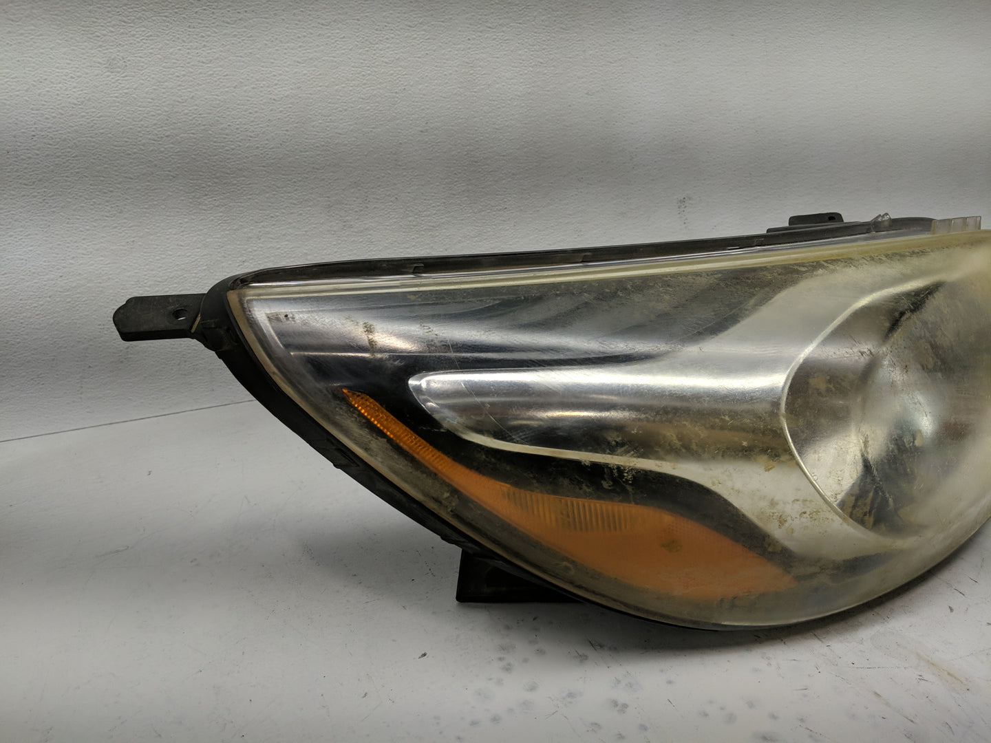 2012-2017 Kia Rio Passenger Right Oem Head Light Headlight Lamp - Oemusedautoparts1.com