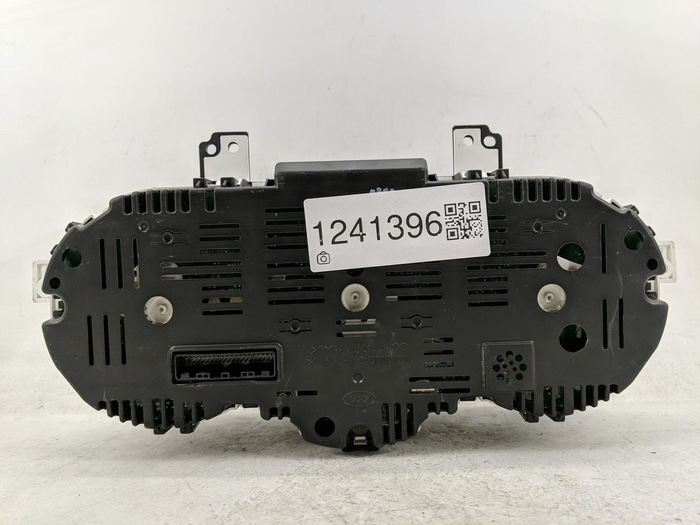 2012 Kia Rio Instrument Cluster Speedometer Gauges P/N:12B15-392 94002-1W008 Miles: Fits OEM Used Auto Parts - Oemusedautopa