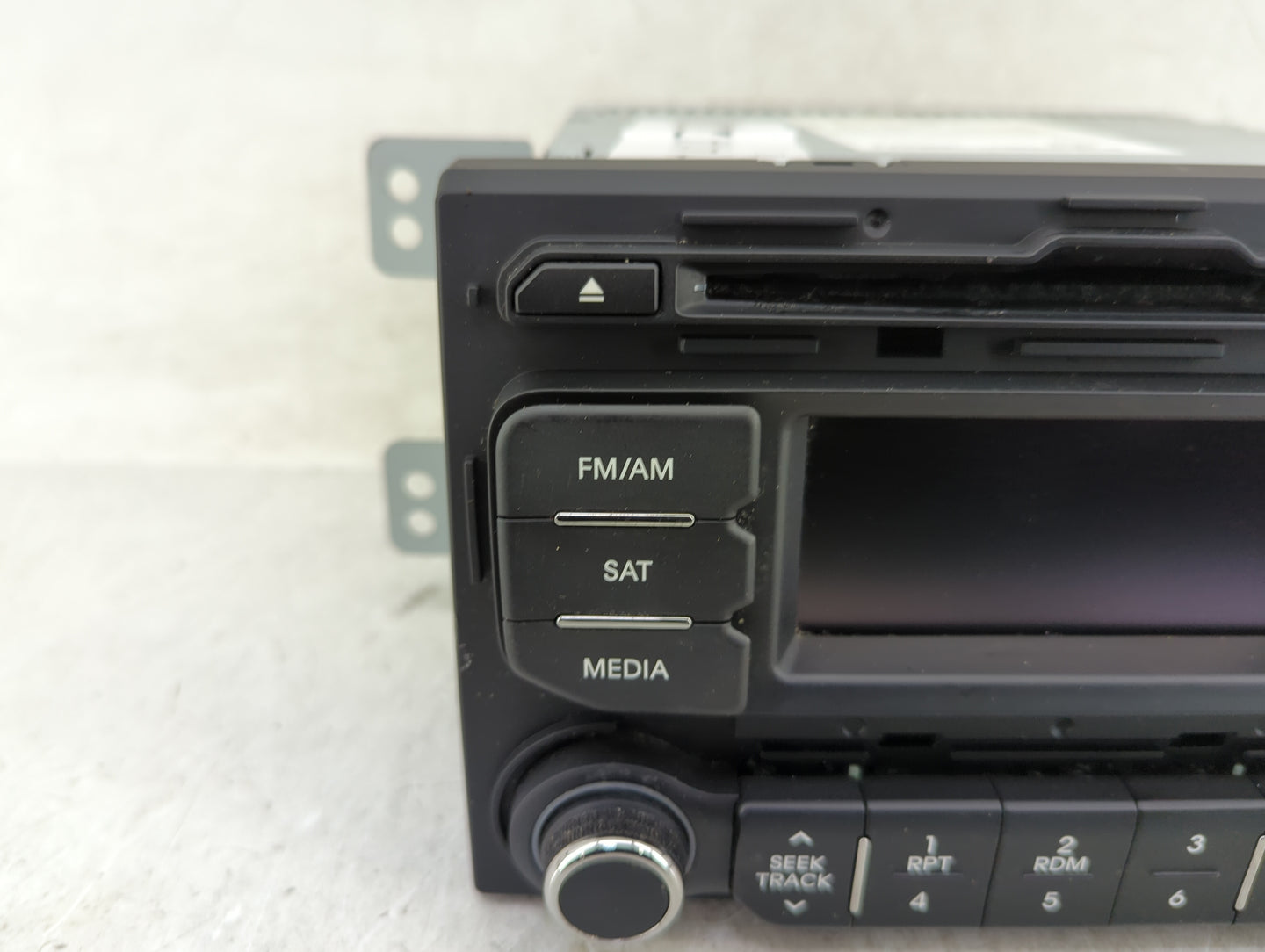 2012-2015 Kia Rio Radio AM FM Cd Player Receiver Replacement P/N:96170-1W900CA Fits Fits 2012 2013 2014 2015 OEM Used Auto P