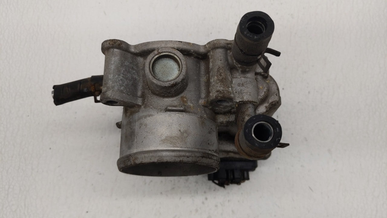 2012-2019 Kia Rio Throttle Body P/N:35100-2B300 Fits Fits 2012 2013 2014 2015 2016 2017 2018 2019 OEM Used Auto Parts - Oemu
