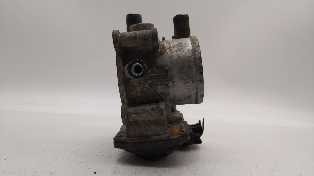 2012-2019 Kia Rio Throttle Body P/N:35100-2B300 Fits Fits 2012 2013 2014 2015 2016 2017 2018 2019 OEM Used Auto Parts - Oemu