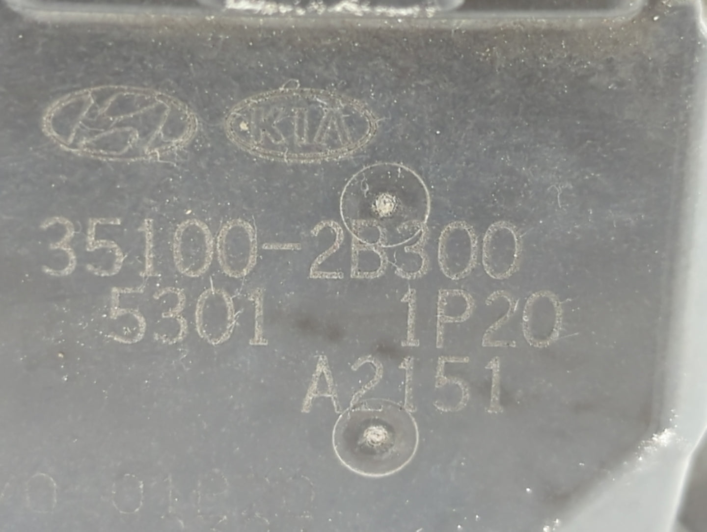 2012-2019 Kia Rio Throttle Body P/N:35100-2B300 Fits Fits 2012 2013 2014 2015 2016 2017 2018 2019 OEM Used Auto Parts - Oemu