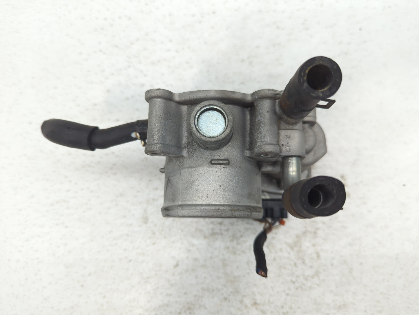 2012-2019 Kia Rio Throttle Body P/N:35100-2B300 Fits Fits 2012 2013 2014 2015 2016 2017 2018 2019 OEM Used Auto Parts - Oemu