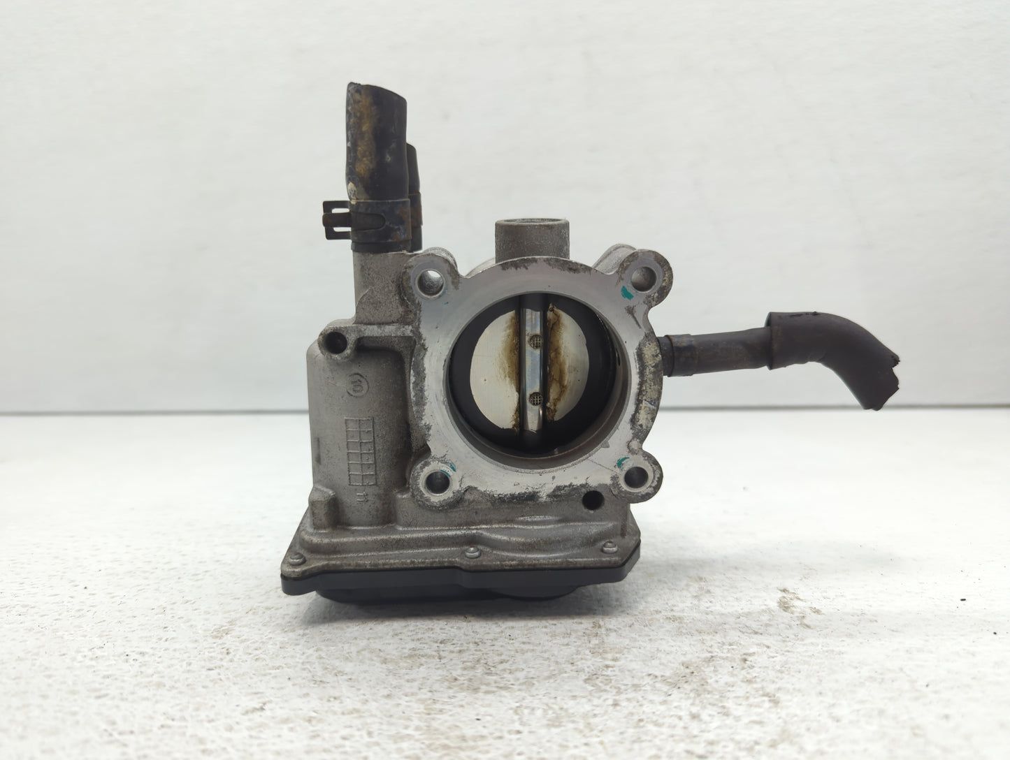 2012-2019 Kia Rio Throttle Body P/N:35100-2B300 Fits Fits 2012 2013 2014 2015 2016 2017 2018 2019 OEM Used Auto Parts - Oemu
