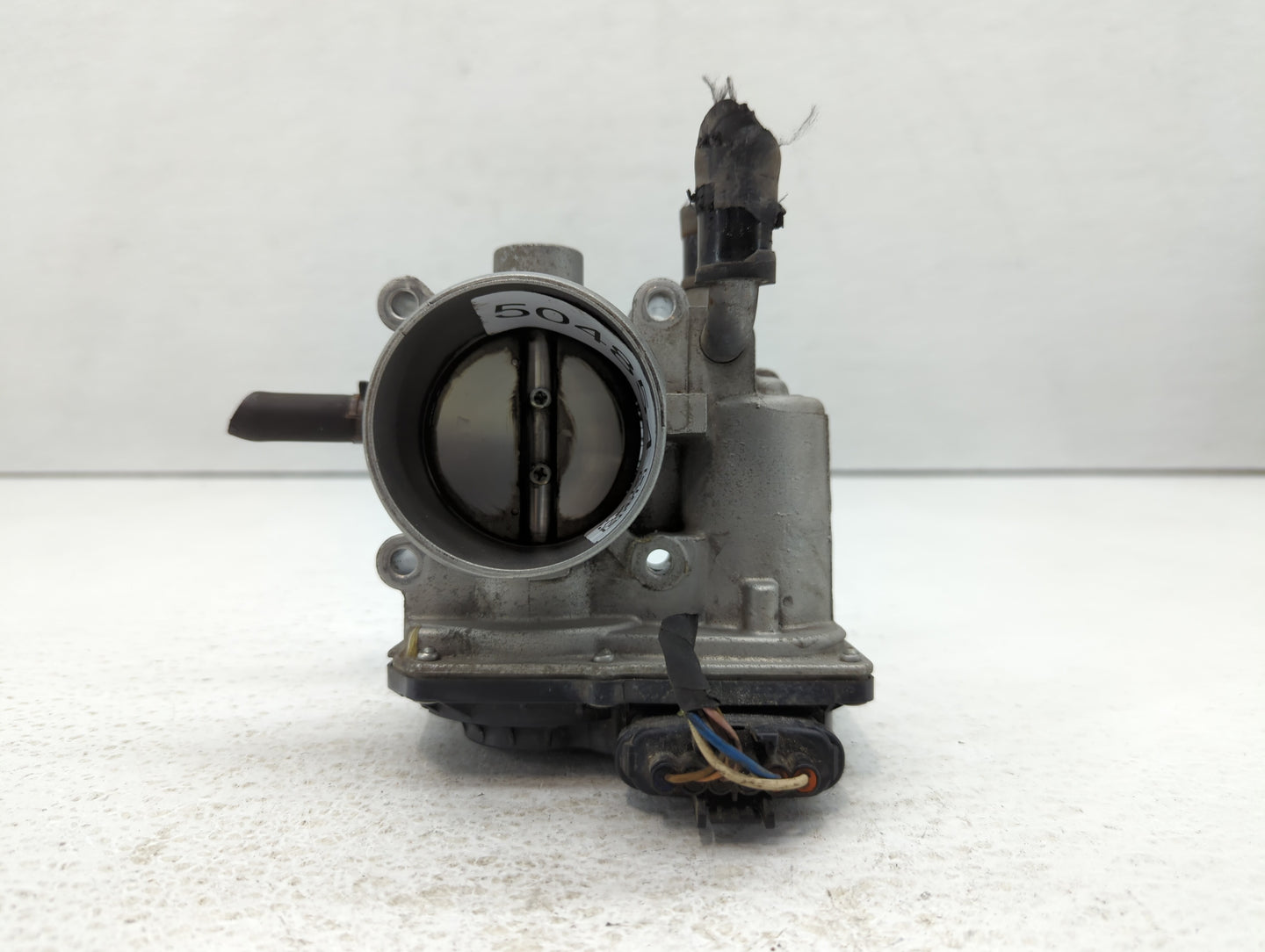 2012-2019 Kia Rio Throttle Body P/N:35100-2B300 Fits Fits 2012 2013 2014 2015 2016 2017 2018 2019 OEM Used Auto Parts - Oemu