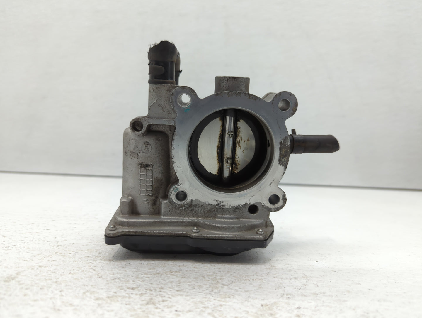 2012-2019 Kia Rio Throttle Body P/N:35100-2B300 Fits Fits 2012 2013 2014 2015 2016 2017 2018 2019 OEM Used Auto Parts - Oemu