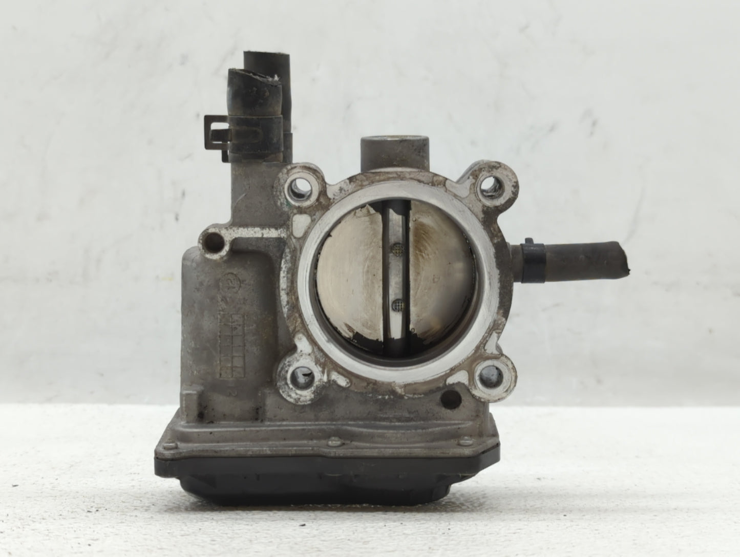 2012-2019 Kia Rio Throttle Body P/N:35100-2B300 Fits Fits 2012 2013 2014 2015 2016 2017 2018 2019 OEM Used Auto Parts - Oemu