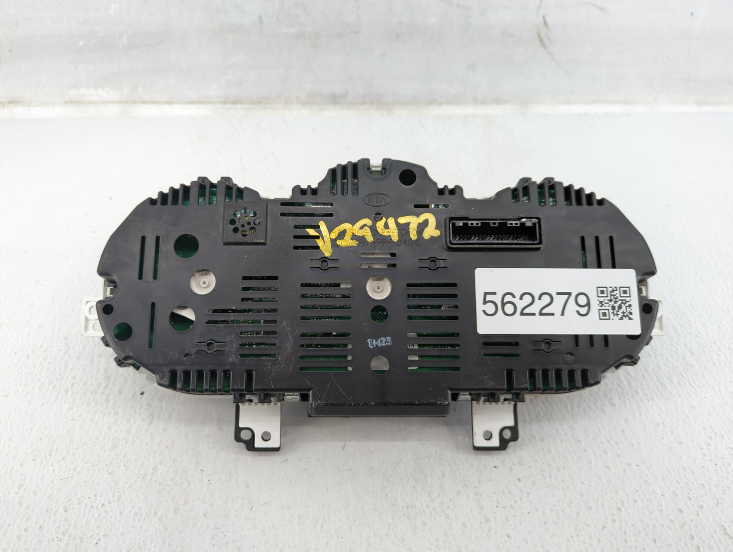 2012 Kia Rio Instrument Cluster Speedometer Gauges P/N:94002-1W002 Fits OEM Used Auto Parts - Oemusedautoparts1.com