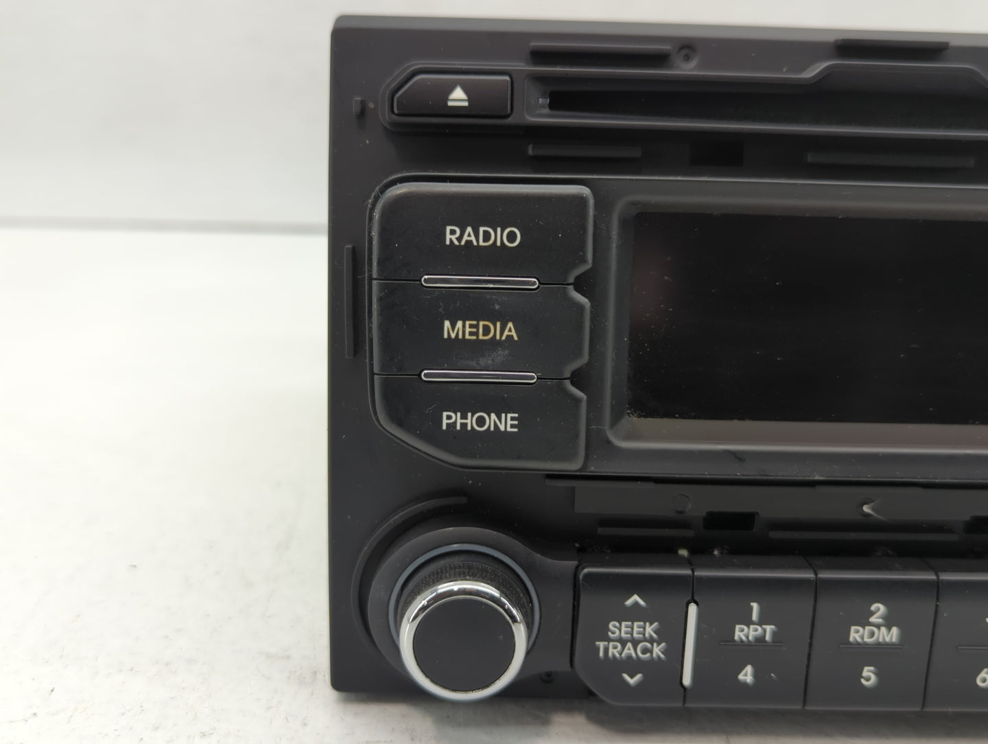 2012-2015 Kia Rio Am Fm Cd Player Radio Receiver - Oemusedautoparts1.com