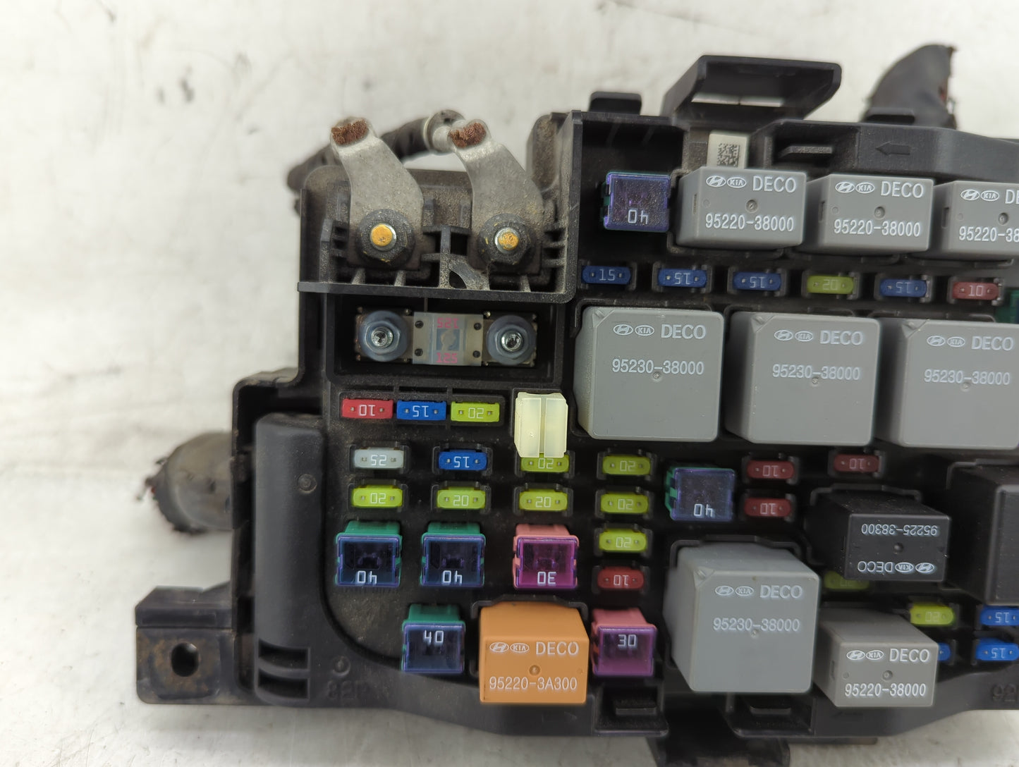 2007-2012 Kia Rondo Fusebox Fuse Box Panel Relay Module P/N:91950-1D150 Fits Fits 2007 2008 2009 2010 2011 2012 OEM Used Aut