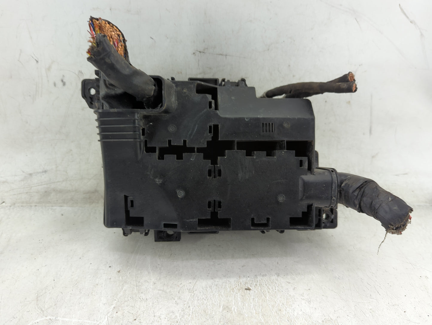 2007-2012 Kia Rondo Fusebox Fuse Box Panel Relay Module P/N:91950-1D150 Fits Fits 2007 2008 2009 2010 2011 2012 OEM Used Aut
