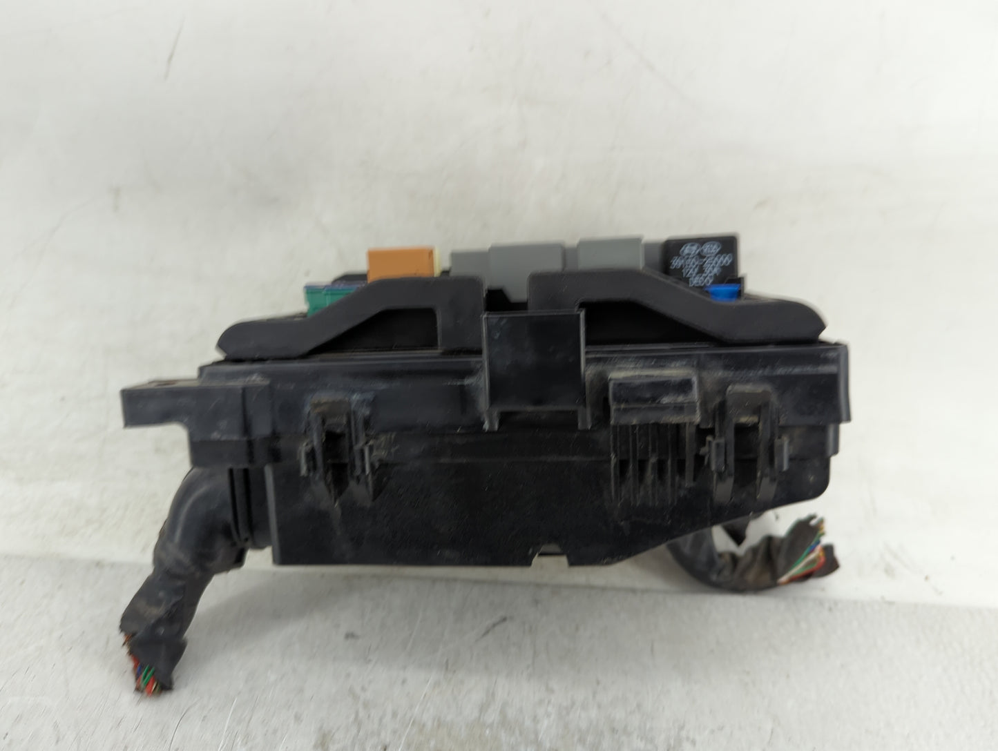 2007-2012 Kia Rondo Fusebox Fuse Box Panel Relay Module Fits Fits 2007 2008 2009 2010 2011 2012 OEM Used Auto Parts - Oemuse