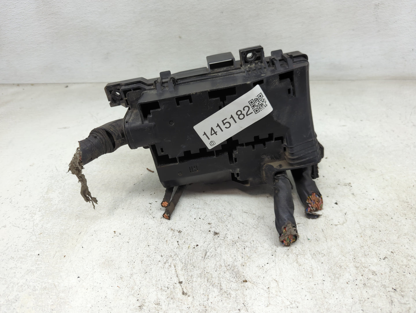 2007-2012 Kia Rondo Fusebox Fuse Box Panel Relay Module P/N:91950-1D150 Fits Fits 2007 2008 2009 2010 2011 2012 OEM Used Aut