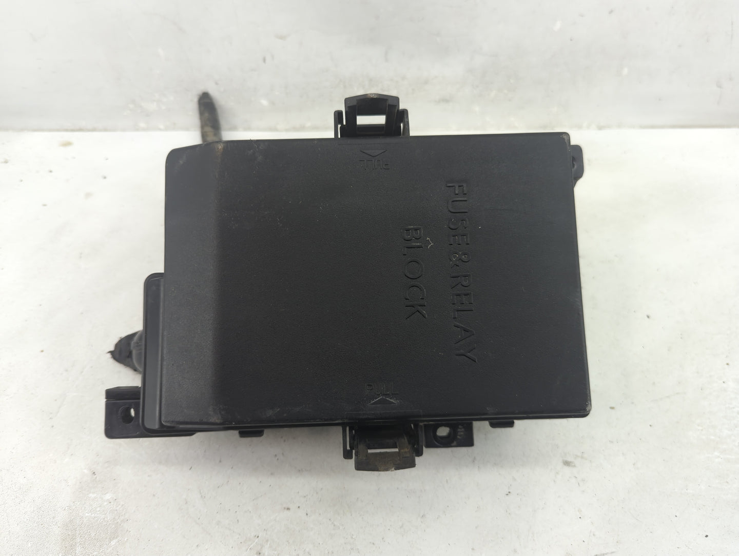 2007-2012 Kia Rondo Fusebox Fuse Box Panel Relay Module P/N:91950-1D150 Fits Fits 2007 2008 2009 2010 2011 2012 OEM Used Aut