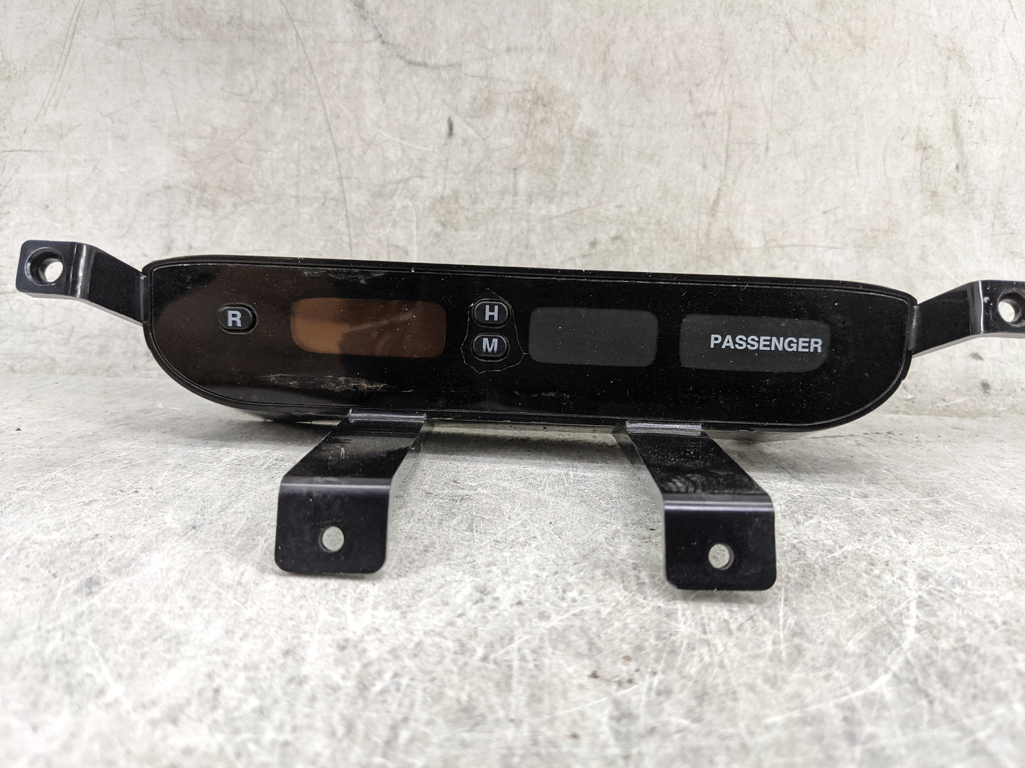 2012 Kia Rondo Digitial Dash Clock P/N:C0207011209490076 Fits OEM Used Auto Parts - Oemusedautoparts1.com