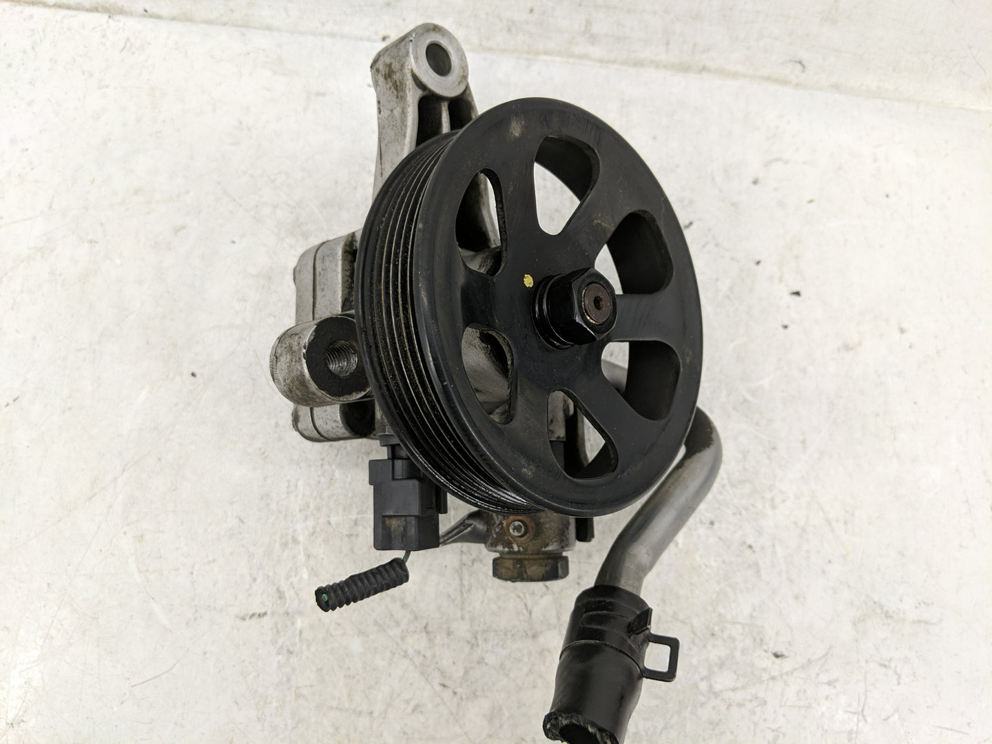 2011-2014 Kia Sedona Power Steering Column Pump Oem - Oemusedautoparts1.com