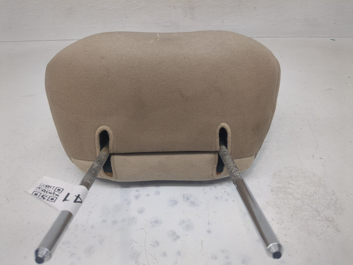 2012 Kia Sedona Headrest Head Rest Front Driver Passenger Seat Fits OEM Used Auto Parts - Oemusedautoparts1.com
