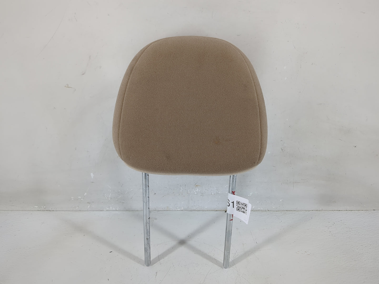 2012 Kia Sedona Headrest Head Rest Front Driver Passenger Seat Fits OEM Used Auto Parts - Oemusedautoparts1.com