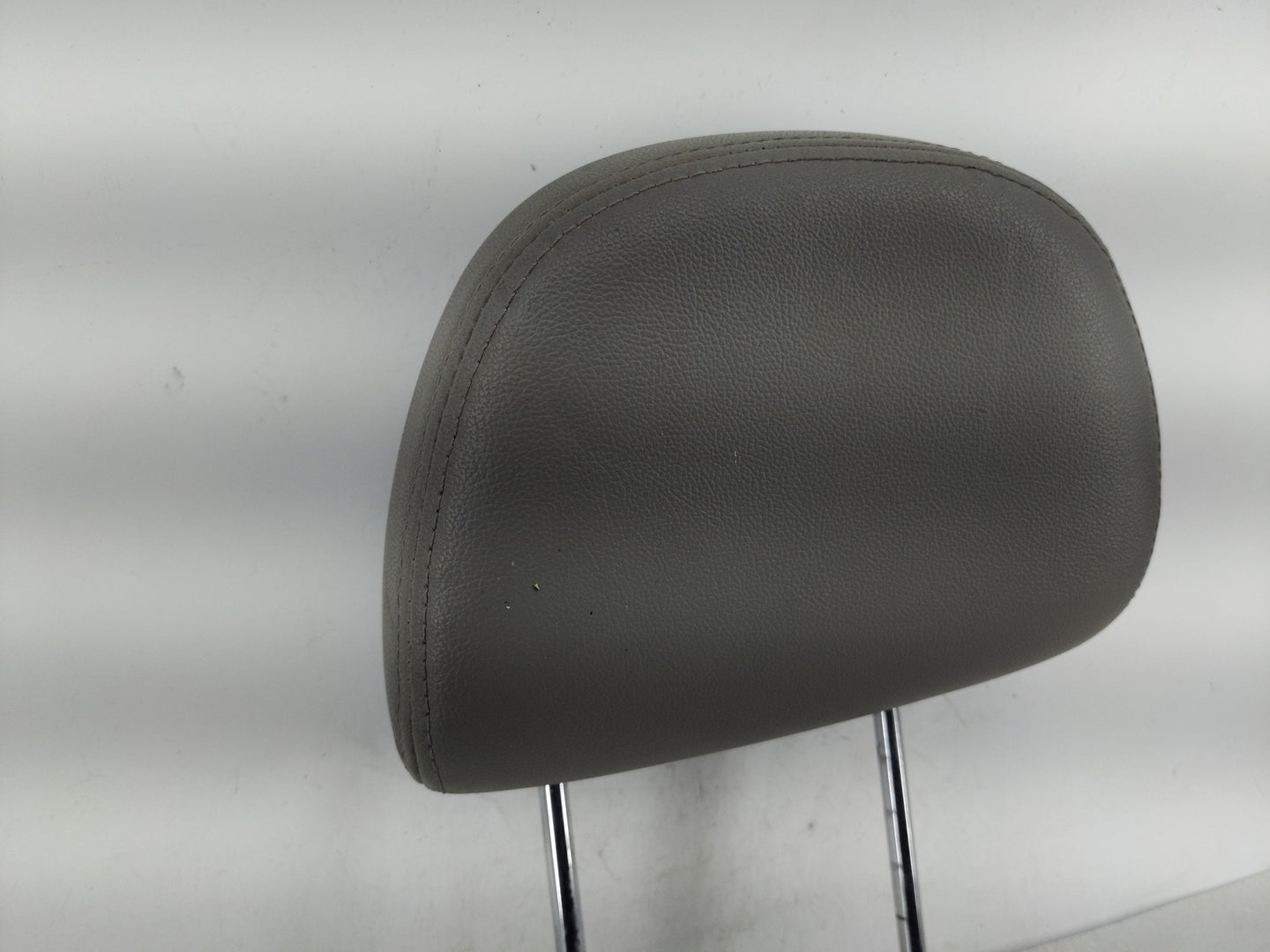 2012 Kia Sedona Headrest Head Rest Front Driver Passenger Seat Fits OEM Used Auto Parts - Oemusedautoparts1.com