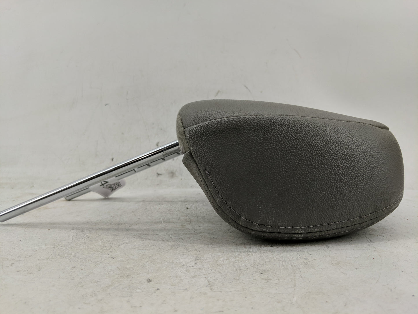 2012 Kia Sedona Headrest Head Rest Front Driver Passenger Seat Fits OEM Used Auto Parts - Oemusedautoparts1.com
