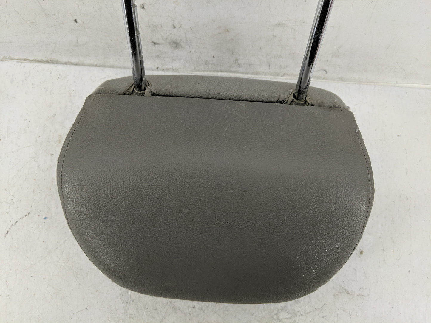 2012 Kia Sedona Headrest Head Rest Front Driver Passenger Seat Fits OEM Used Auto Parts - Oemusedautoparts1.com