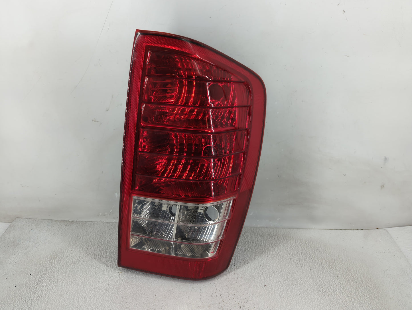 2012 Kia Sedona Tail Light Assembly Passenger Right OEM Fits OEM Used Auto Parts - Oemusedautoparts1.com