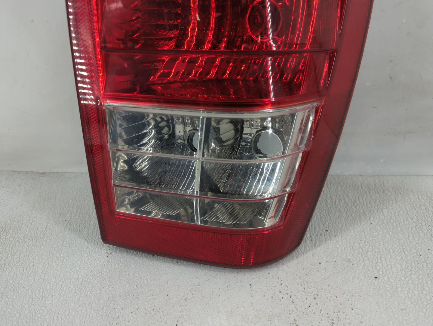 2012 Kia Sedona Tail Light Assembly Passenger Right OEM Fits OEM Used Auto Parts - Oemusedautoparts1.com