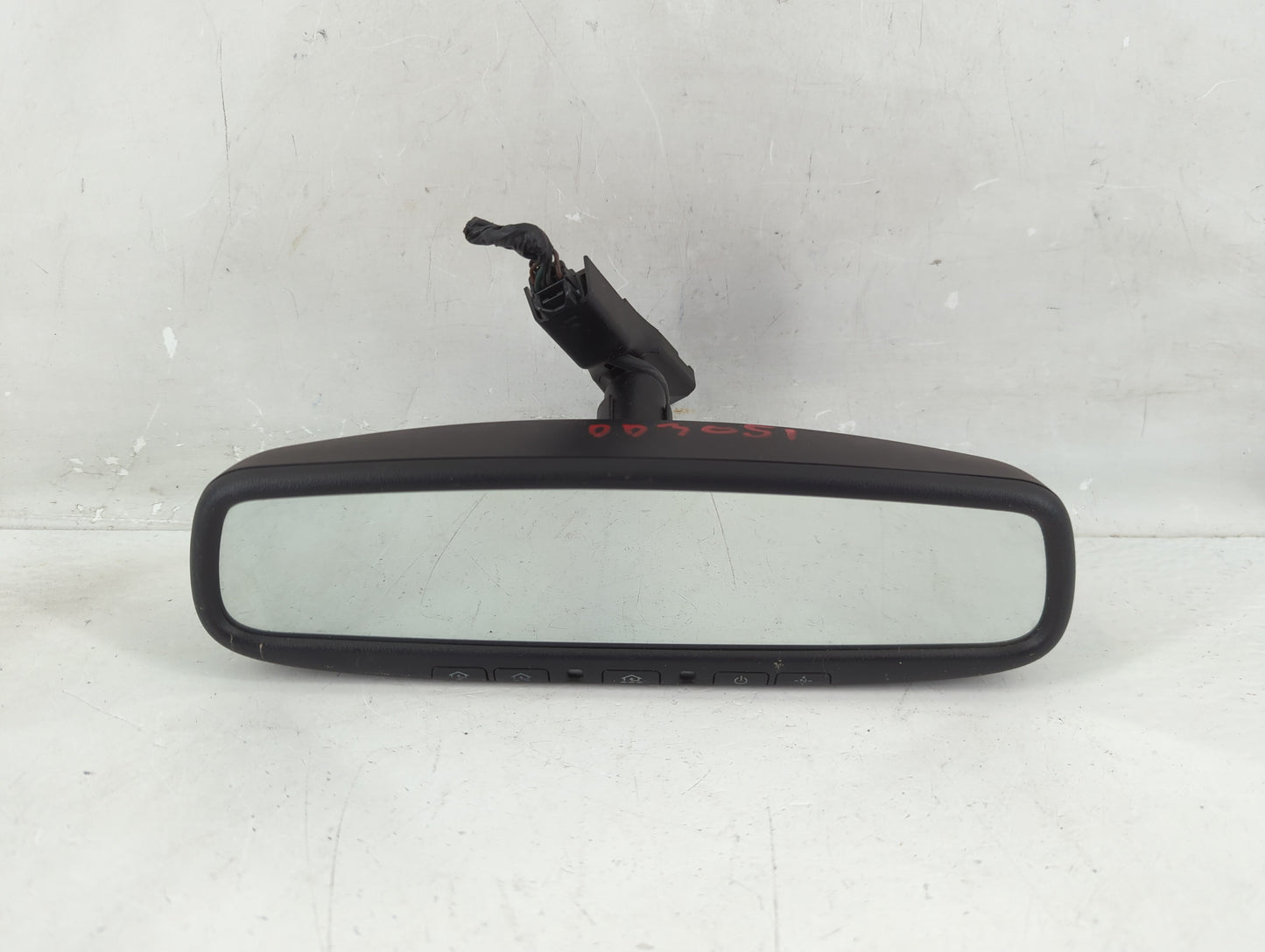 2010-2014 Kia Sedona Interior Rear View Mirror Replacement OEM P/N:E11026541 Fits Fits 2010 2011 2012 2014 OEM Used Auto Par