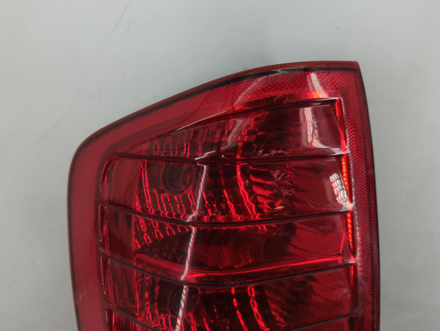 2012 Kia Sedona Tail Light Assembly Driver Left OEM P/N:924-4JO Fits OEM Used Auto Parts - Oemusedautoparts1.com