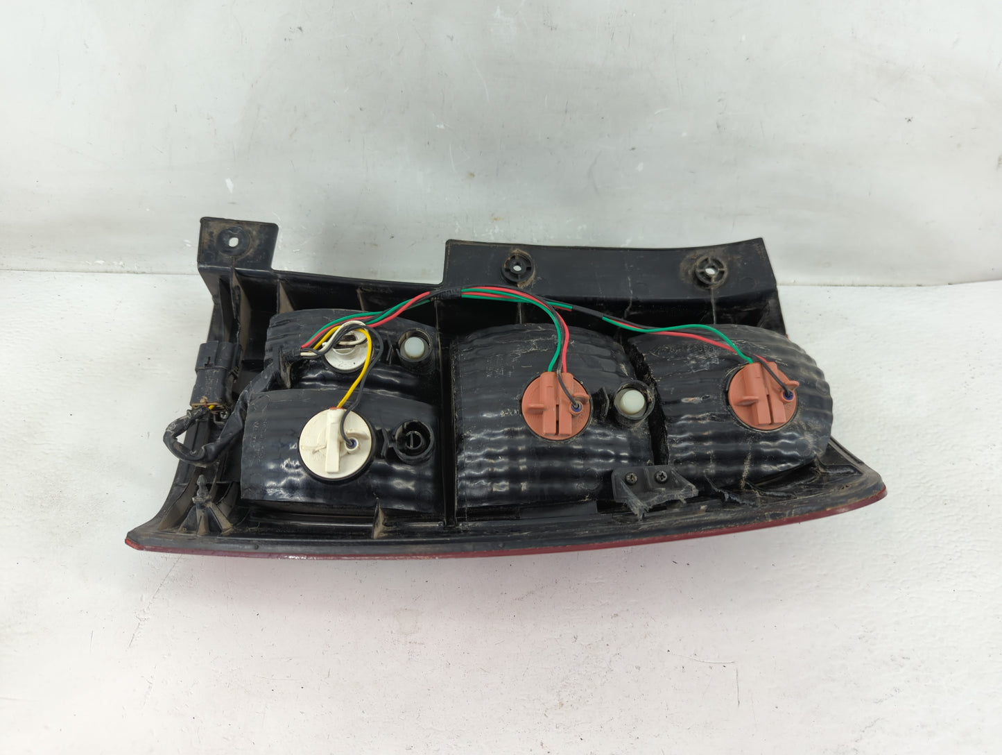2012 Kia Sedona Tail Light Assembly Driver Left OEM P/N:924-4JO Fits OEM Used Auto Parts - Oemusedautoparts1.com