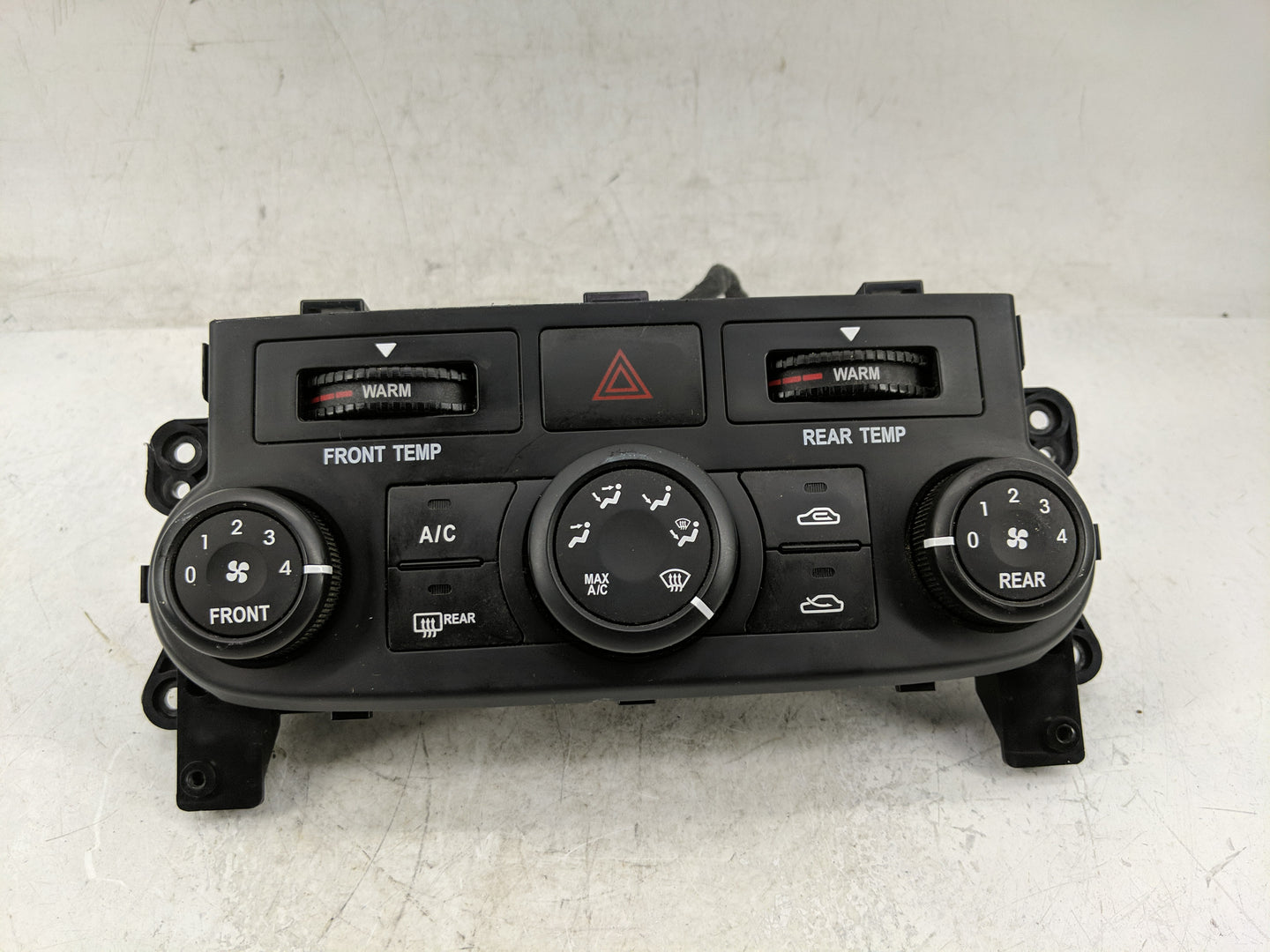 2006-2014 Kia Sedona Climate Control Module Temperature AC/Heater Replacement P/N:B40 P02 Fits OEM Used Auto Parts - Oemused