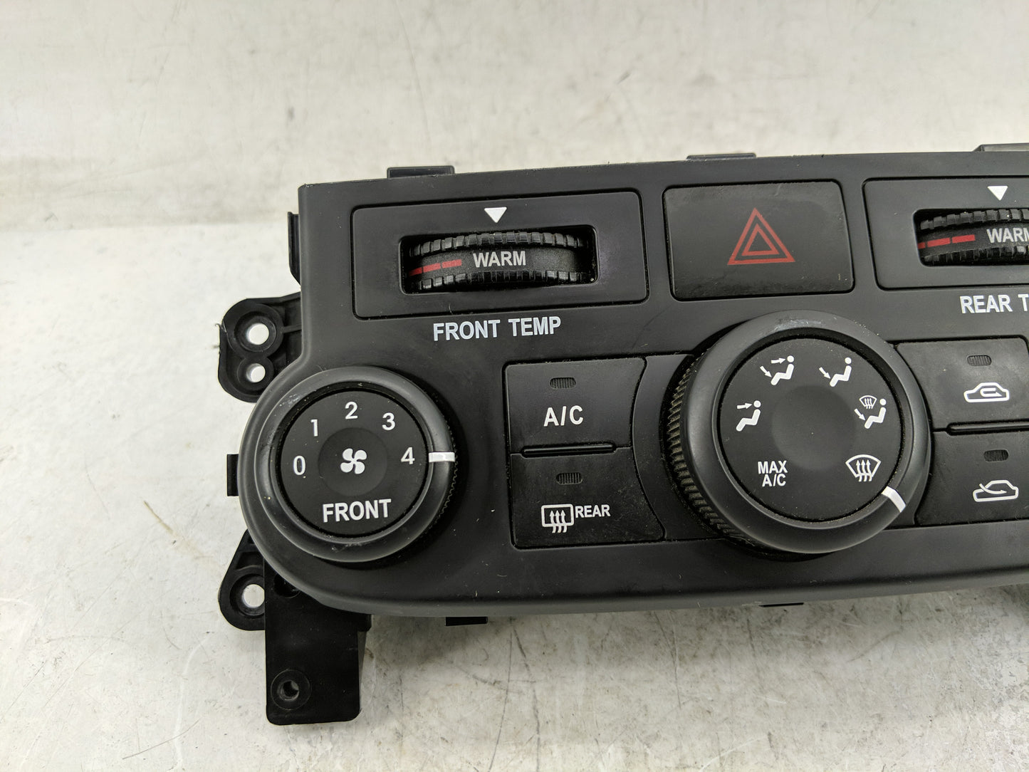 2006-2014 Kia Sedona Climate Control Module Temperature AC/Heater Replacement P/N:B40 P02 Fits OEM Used Auto Parts - Oemused