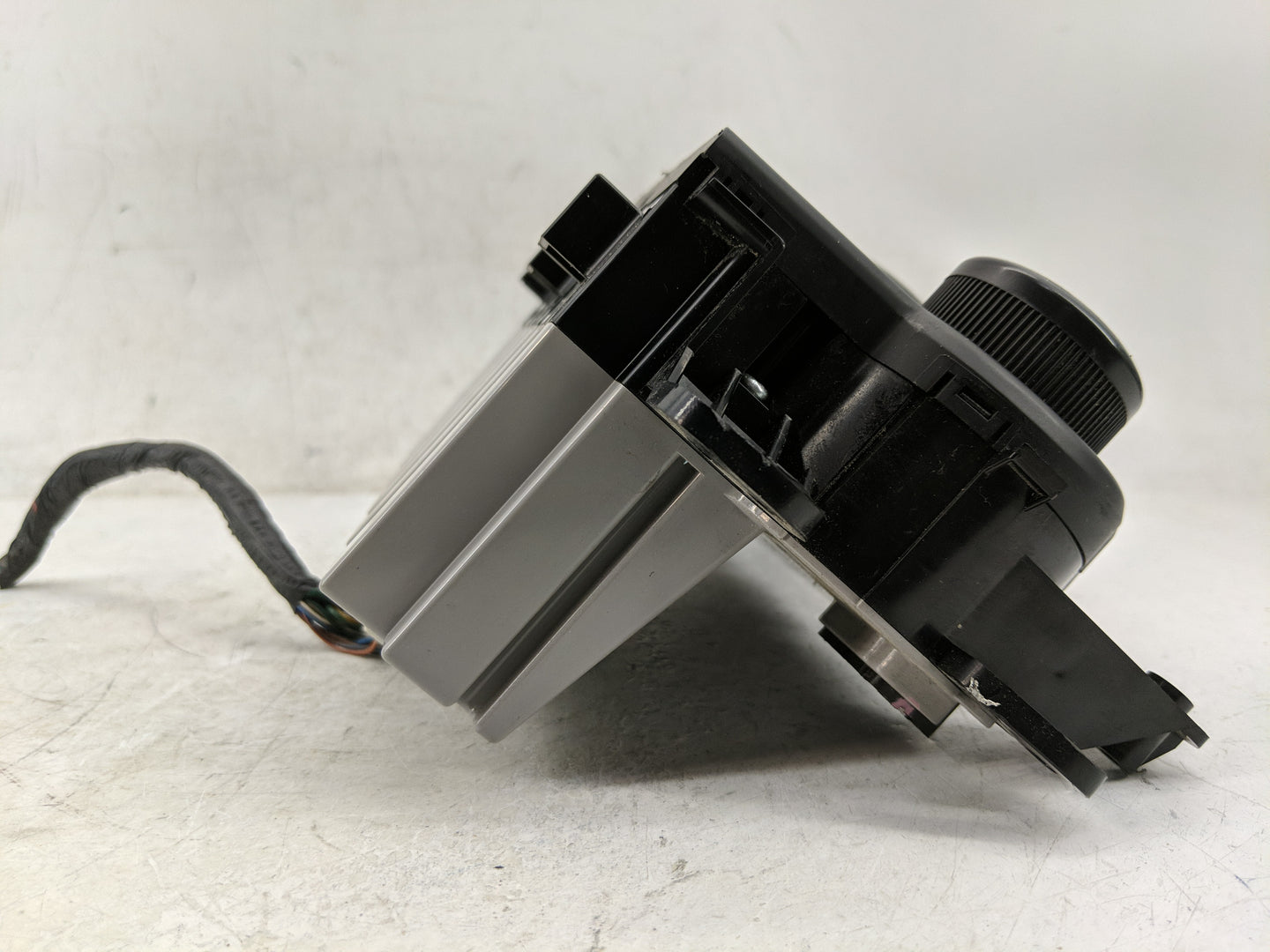 2006-2014 Kia Sedona Climate Control Module Temperature AC/Heater Replacement P/N:B40 P02 Fits OEM Used Auto Parts - Oemused