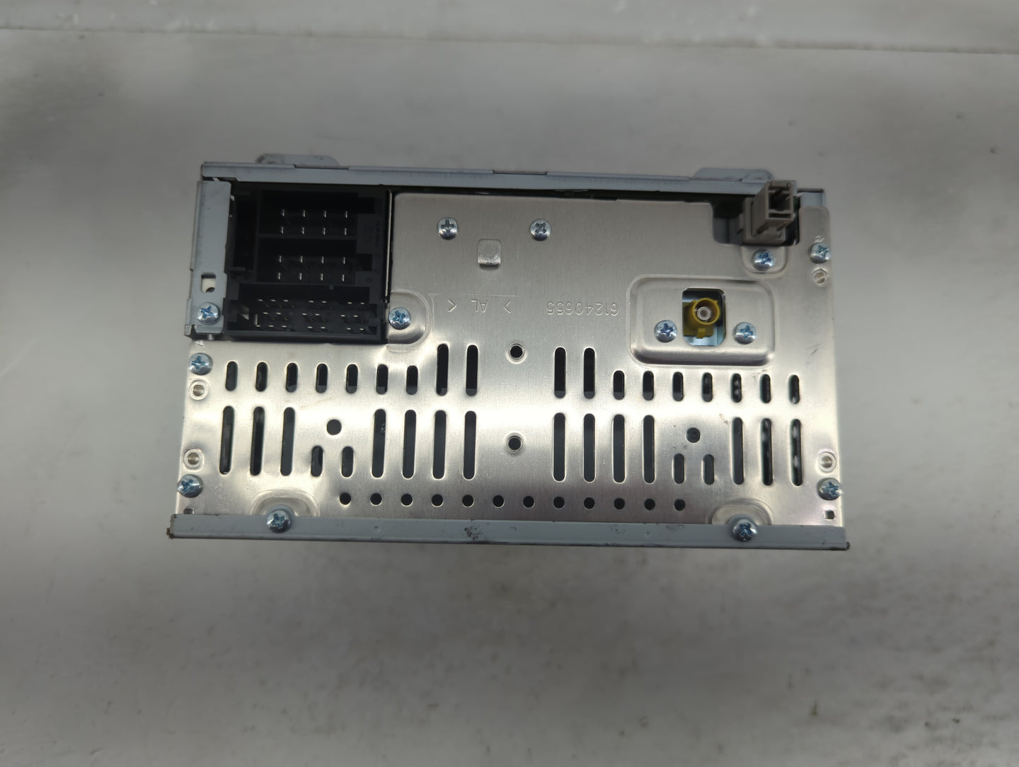 2011-2014 Kia Sedona Radio AM FM Cd Player Receiver Replacement P/N:96130-4DBBJ Fits Fits 2011 2012 2014 OEM Used Auto Parts