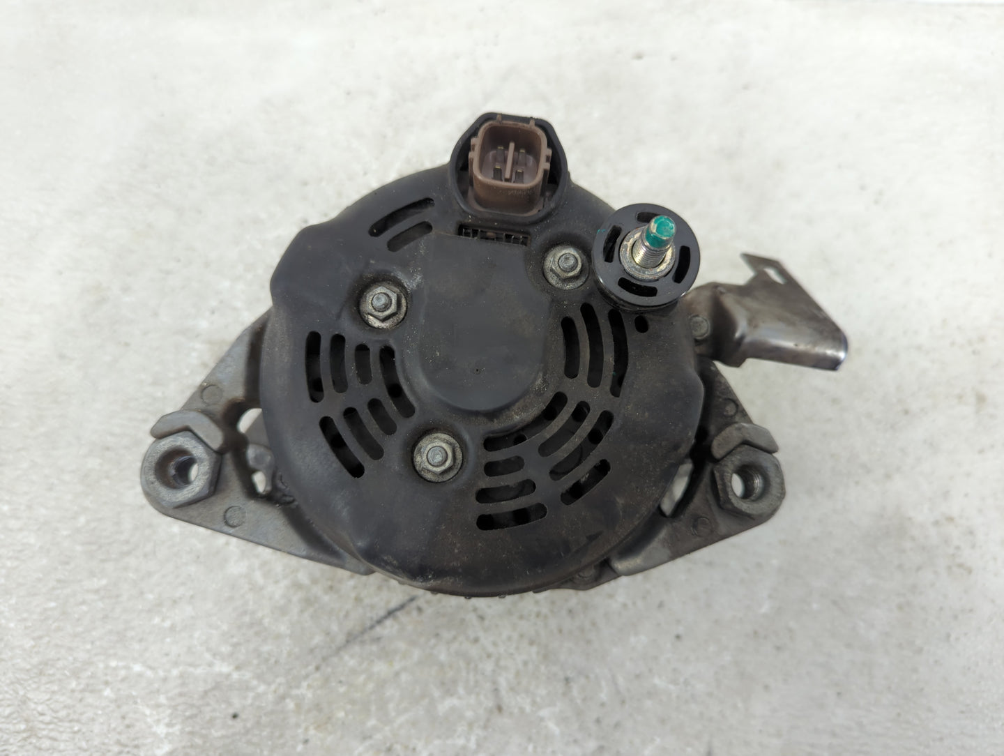 2011-2018 Kia Sedona Alternator Replacement Generator Charging Assembly Engine OEM P/N:104210-2870 37300-3C510 Fits OEM Used