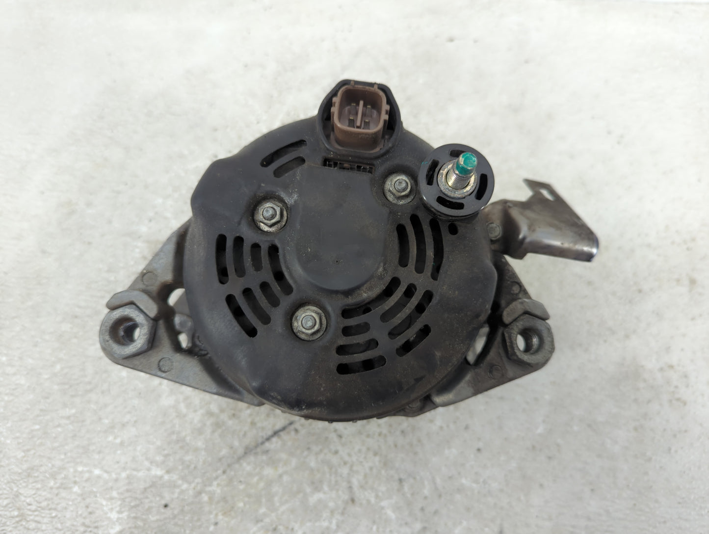 2011-2018 Kia Sedona Alternator Replacement Generator Charging Assembly Engine OEM P/N:104210-2870 37300-3C510 Fits OEM Used