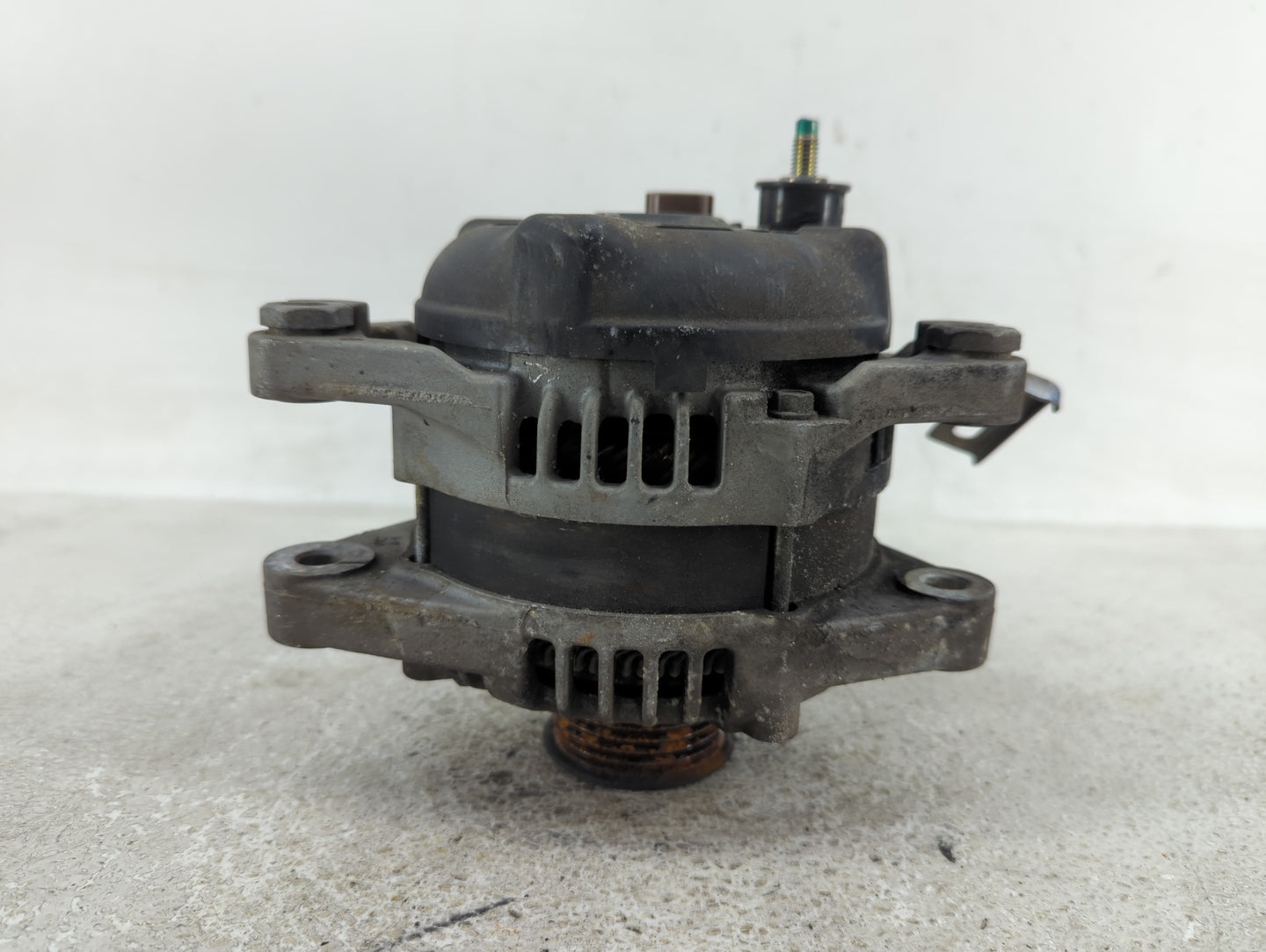 2011-2018 Kia Sedona Alternator Replacement Generator Charging Assembly Engine OEM P/N:104210-2870 37300-3C510 Fits OEM Used
