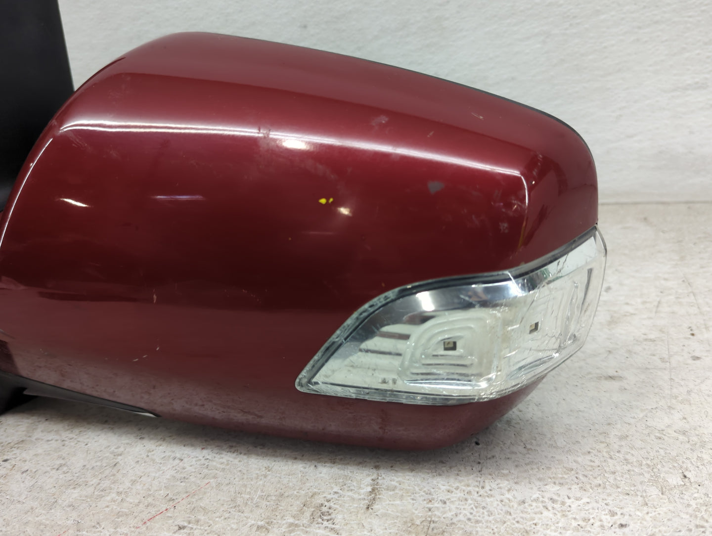 2011-2014 Kia Sedona Driver Side View Mirror - Left Door Mirror OEM Used - Oemusedautoparts1.com