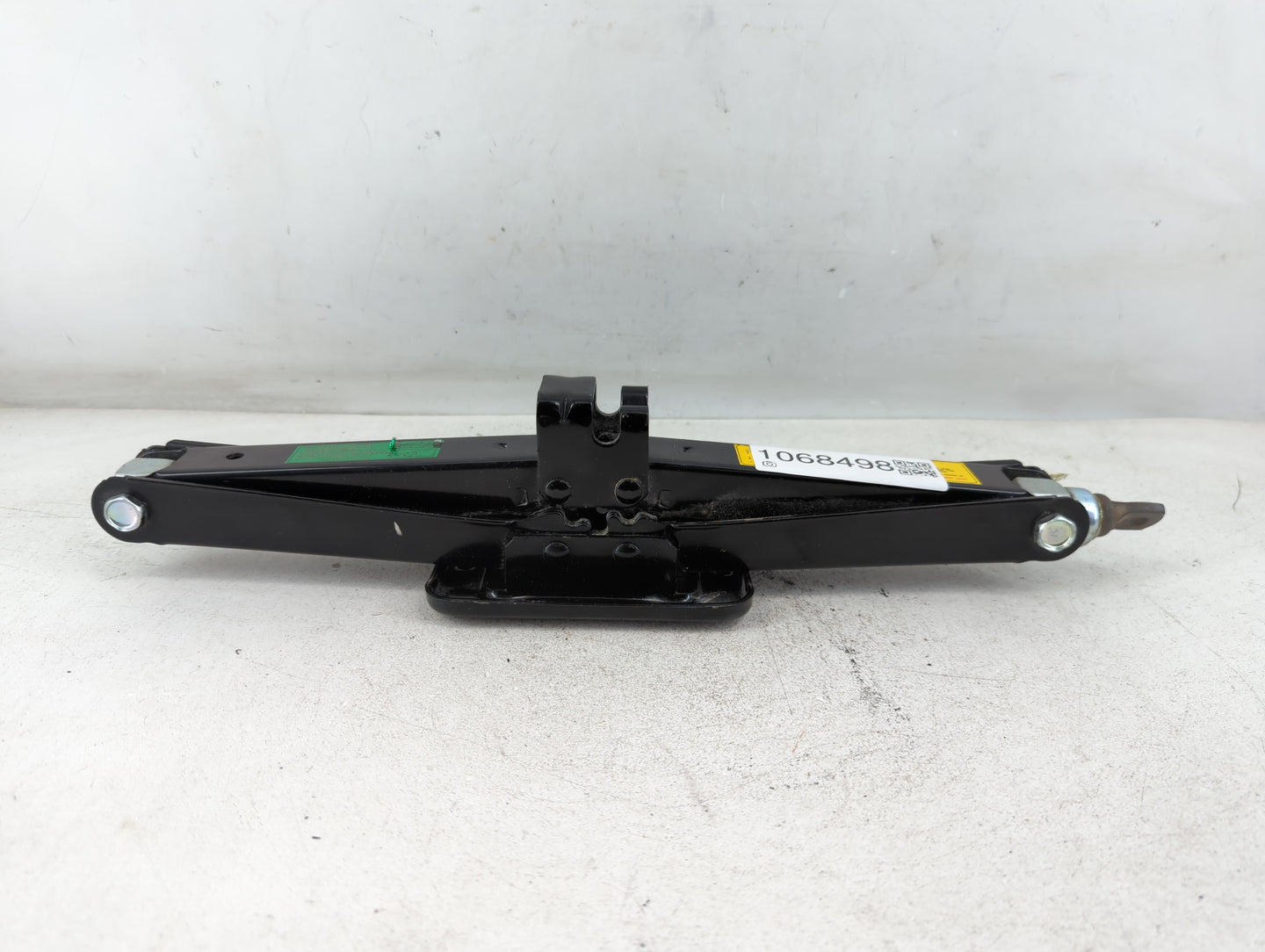 2012 Kia Sorento Spare Scissor Car Jack - Oemusedautoparts1.com