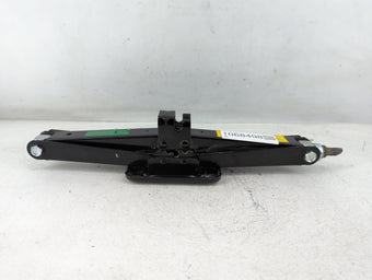 compare product 2012 Kia Sorento Spare Scissor Car Jack