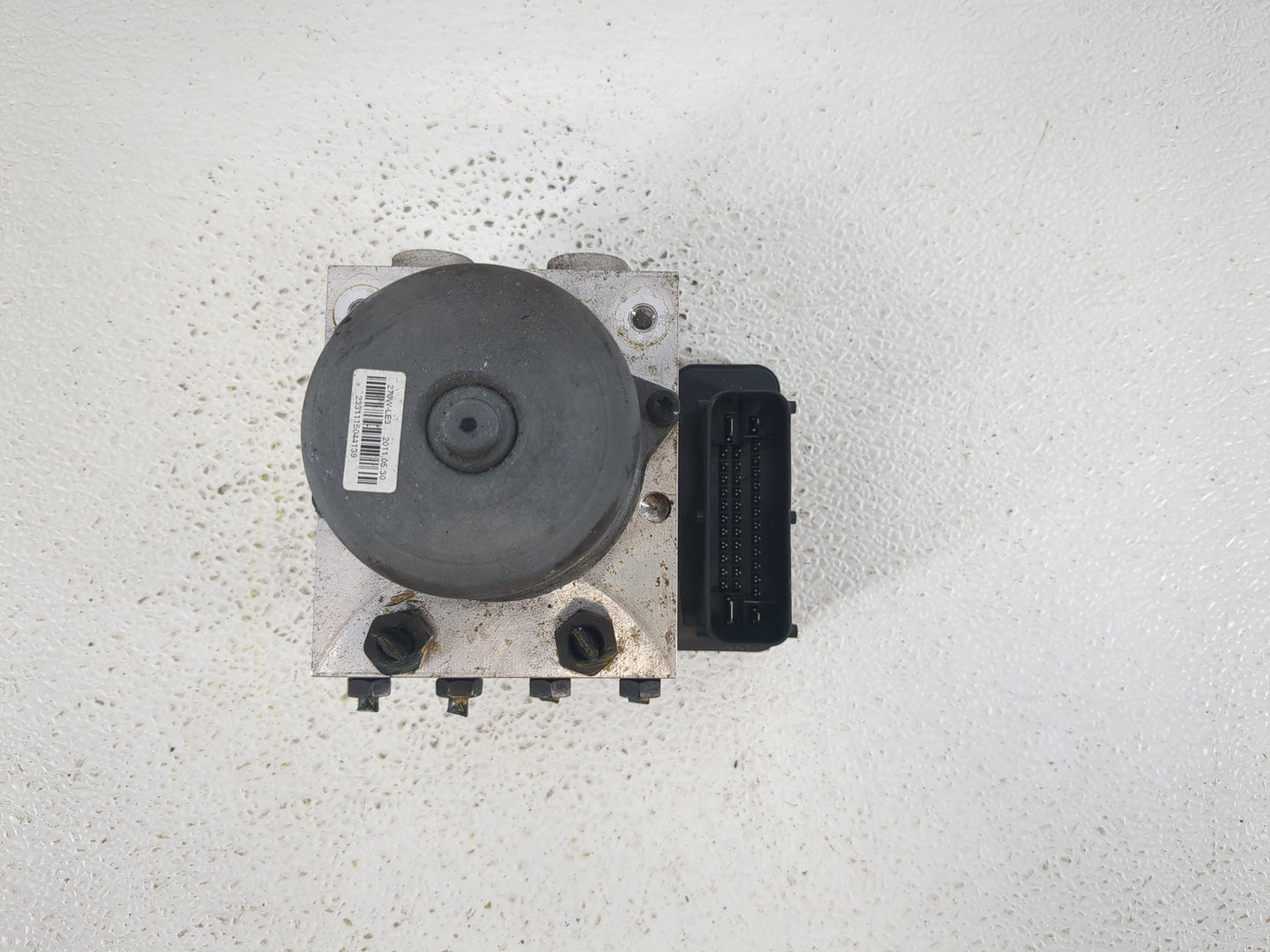 2011-2013 Kia Sorento ABS Pump Control Module Replacement P/N:58910-1U960 Fits Fits 2011 2012 2013 OEM Used Auto Parts - Oem